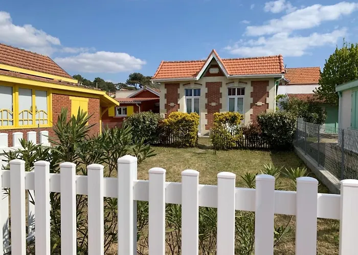 Дом отдыха Maison Charmante Jardin *