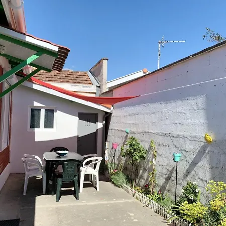 Vakantiehuis Maison Charmante Jardin *